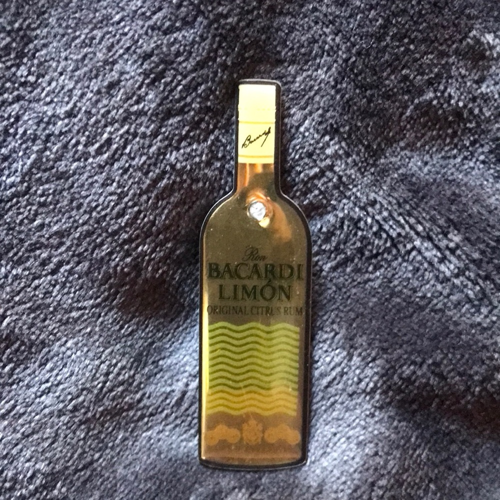 ✨ Vintage Bacardi Pin ✨